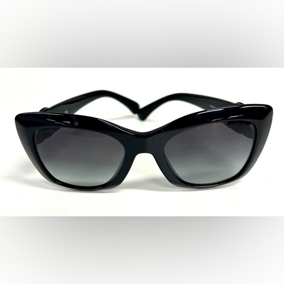 Chanel Cat Eye Sunglasses - SOLD OUT 2021 RUNWAY - Picture 10 of 15